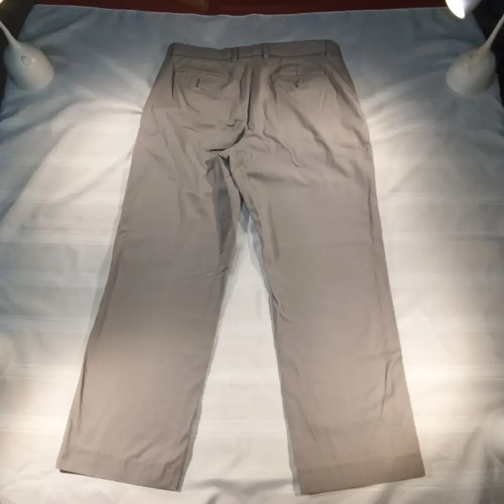 Banana Republic Men’s 34x30 Non-Iron‎ Tailored Fit Khaki Gray Flat Front